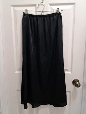 Vintage Black Scalloped Slip Full Length Womens Large Maxi Traditional Retro